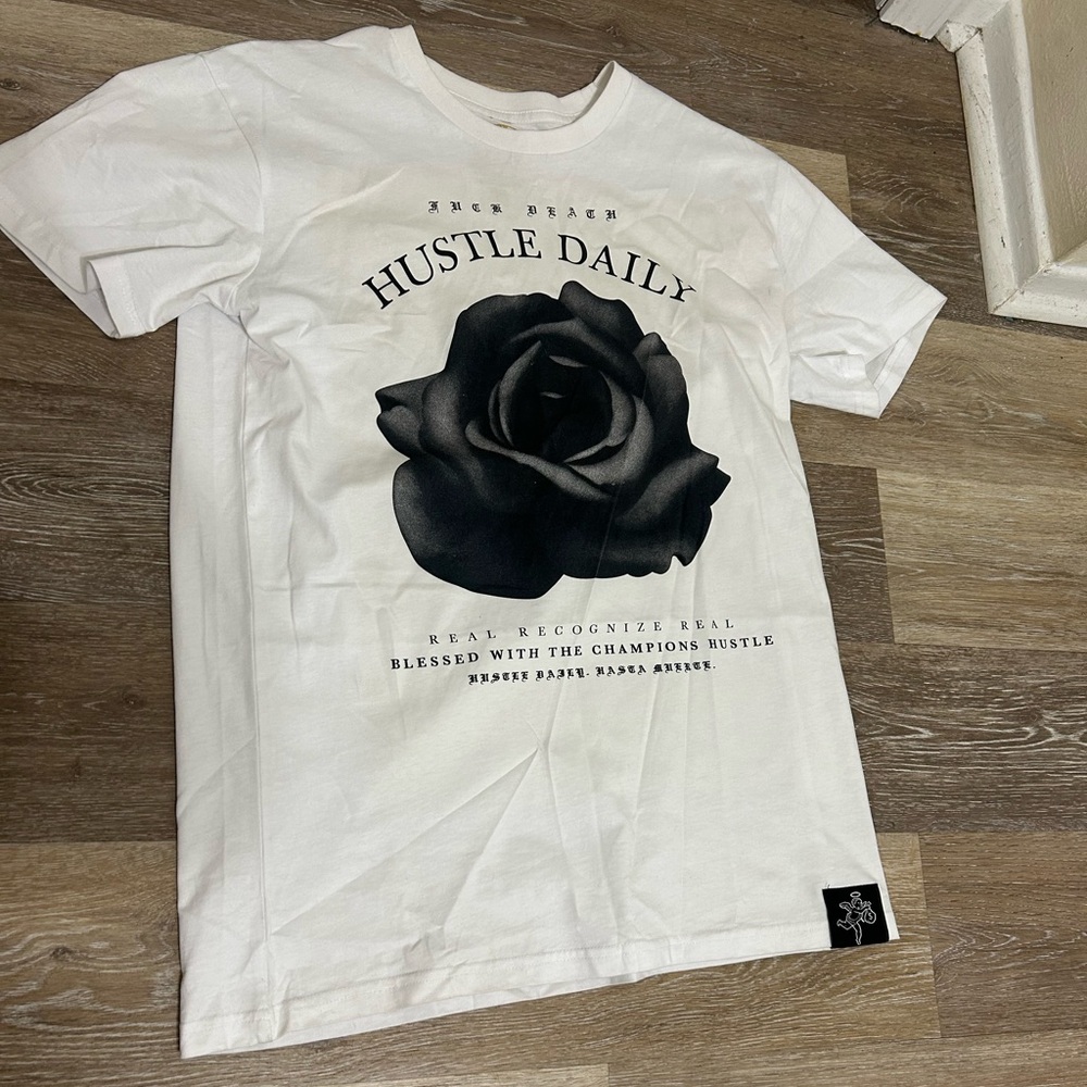 Graphic tee